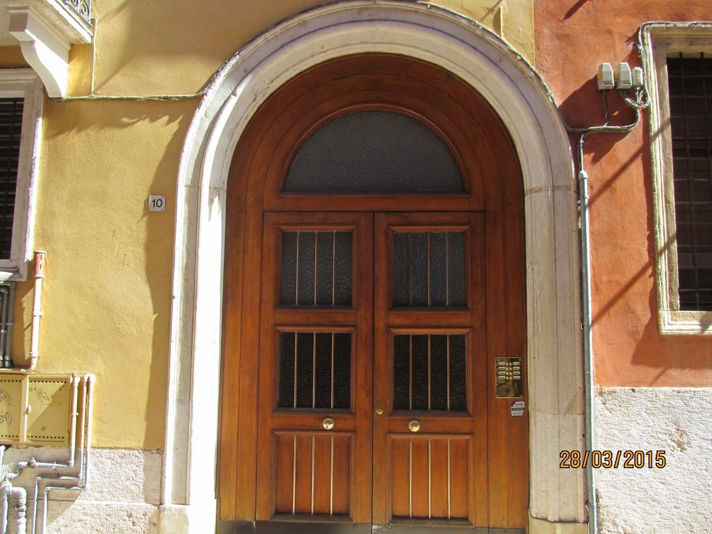 Vicolo Chiodo Apartment Verona Room photo