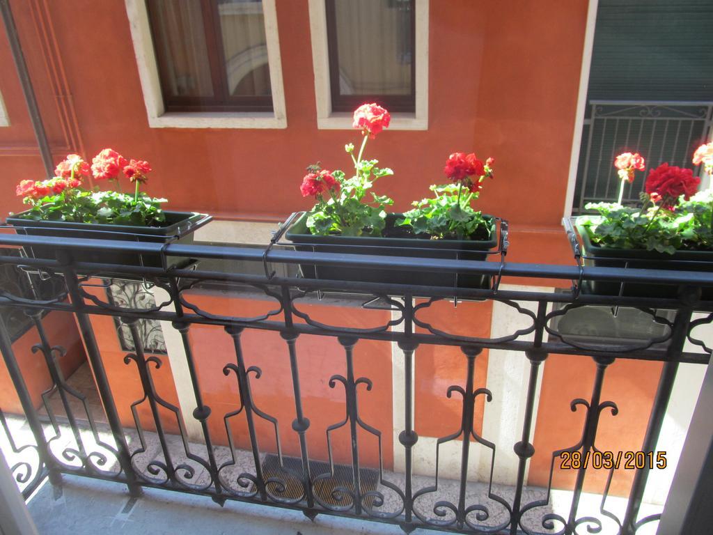 Vicolo Chiodo Apartment Verona Room photo